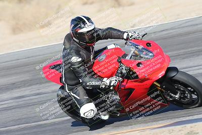 media/Dec-01-2025-Moto Forza (Mon) [[2daa91e15f]]/2-Intermediate Group/Session 4 Turn 9/